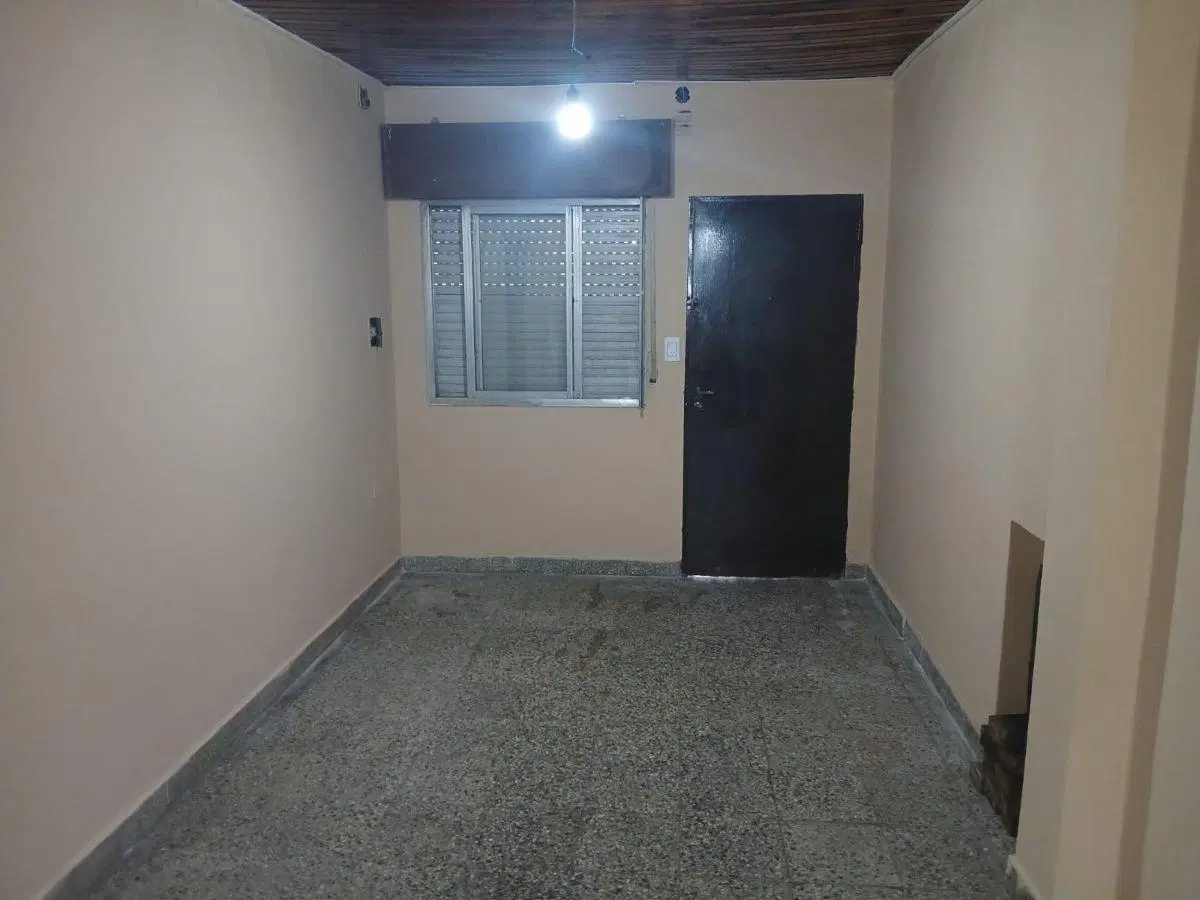 PH de 3 ambientes al frente con patio 4