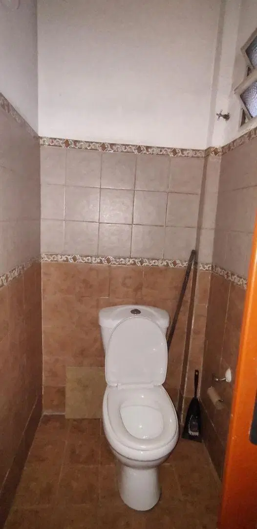 Local de 40m² ubicado a 20 metros de Avenida Domingo Perón 4