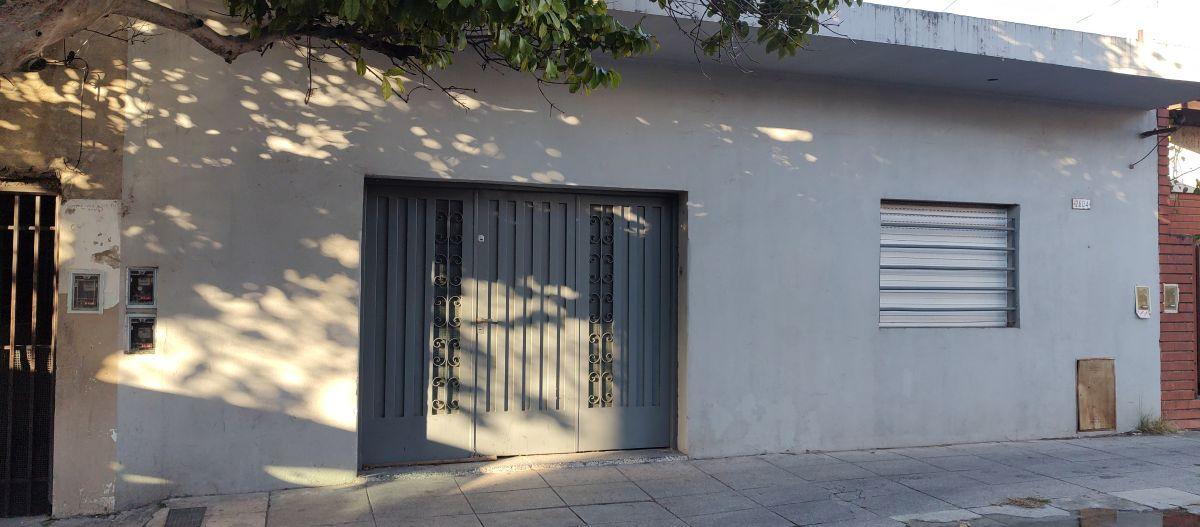 Excelente casa de 3 ambientes con gran patio