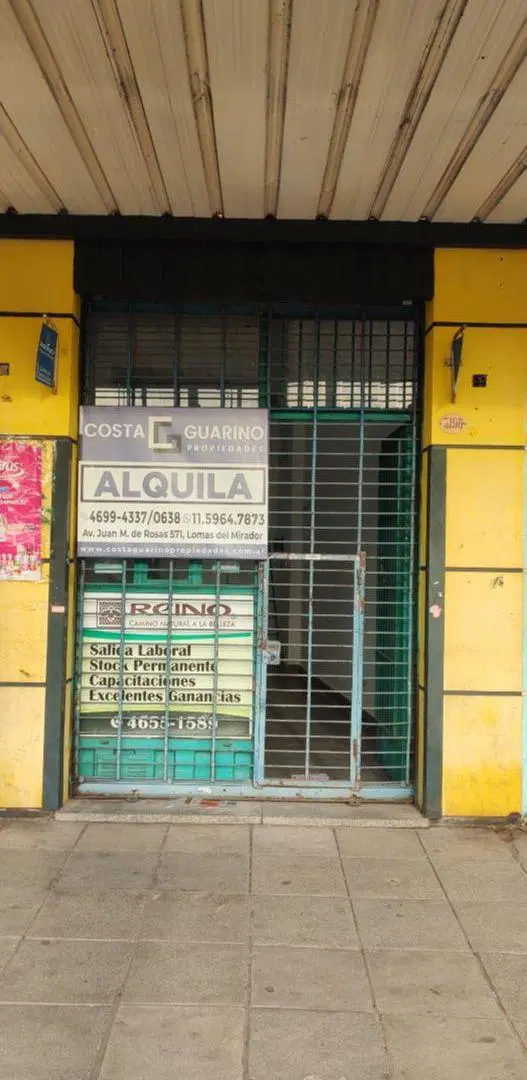 Local de 20m² ubicado anteesquina Avenida Crovara y Gorriti 2
