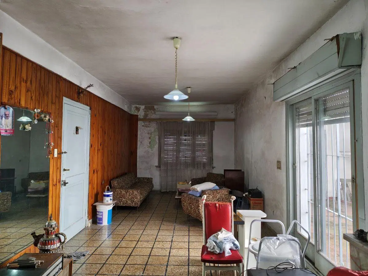 Casa con 2 propiedades de 3 Ambientes ideal para 2 familias 4