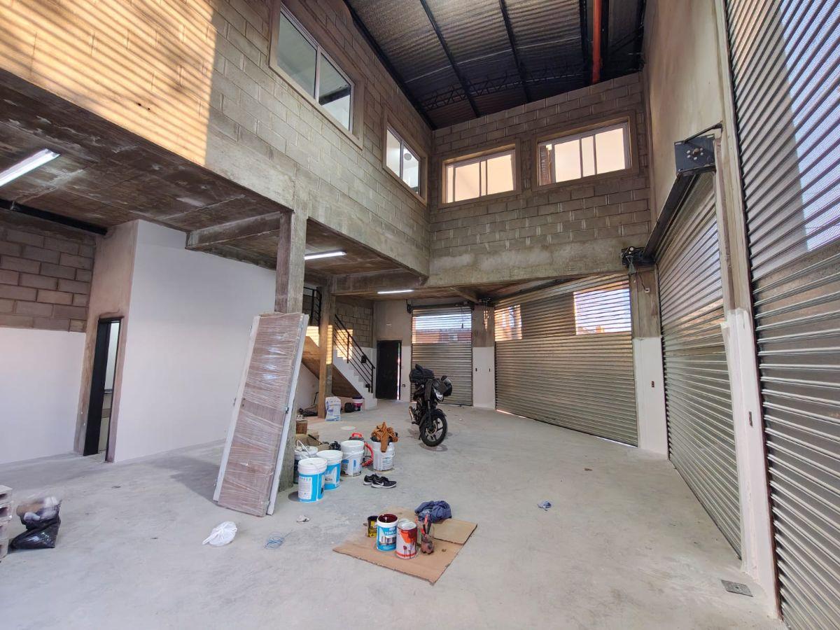 Foto de Excelente local a ESTRENAR de 175m² cubiertos ubicado en esquina Av, imagen 5
