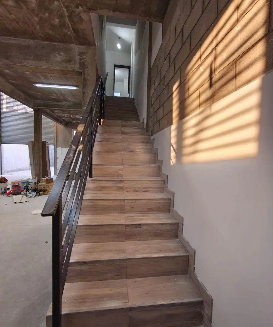 Excelente local a ESTRENAR de 175m² cubiertos ubicado en esquina Av. San Martín y Tapalqué 8