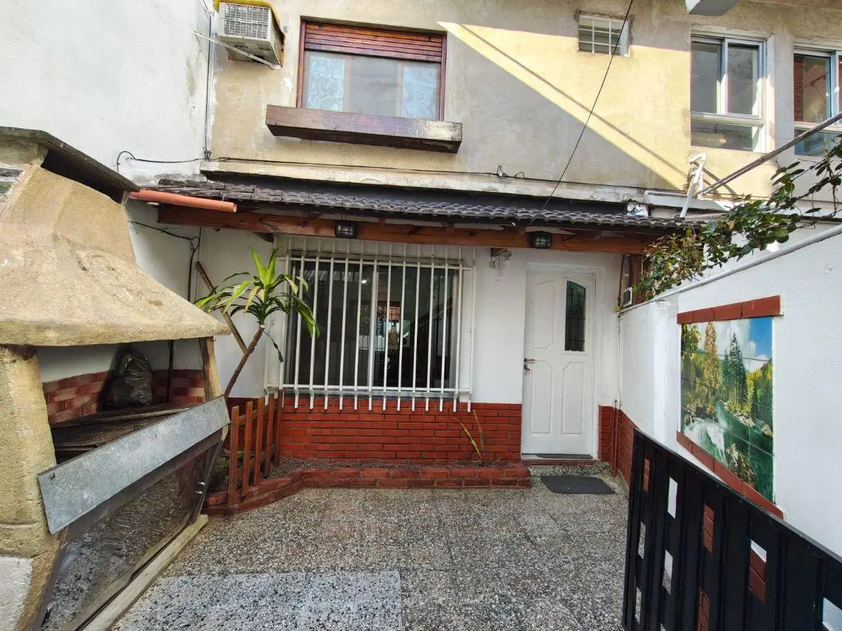 Excelente PH de 3 ambientes interno con patio con parrilla 2
