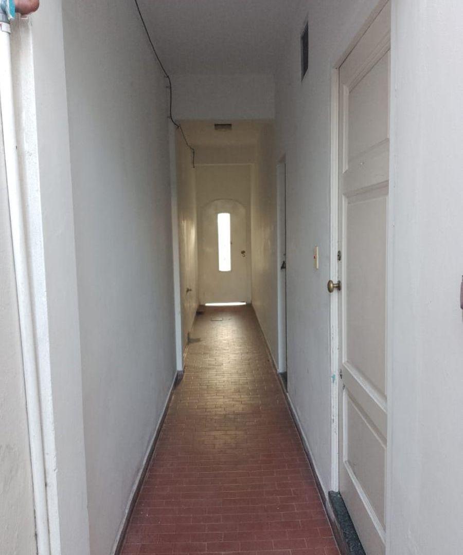 Foto de PH de 3 ambientes interno por pasillo con patio, cuarto de herramientas, imagen 2