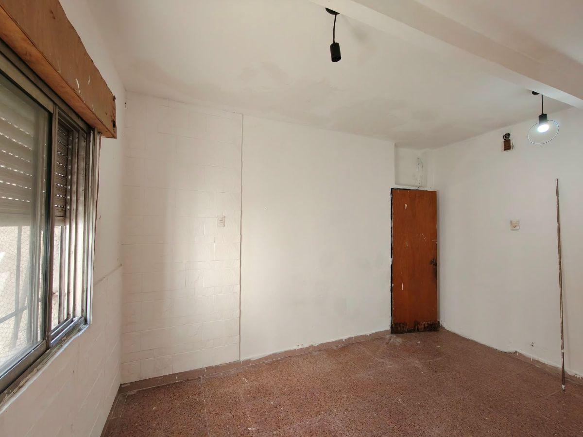 Foto de PH de 2 ambientes por pasillo con patio, imagen 4