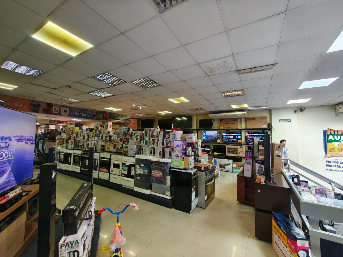 Foto de Excelente Local Comercial de 740 m² Cubiertos en Av. Juan Manuel de, imagen 3