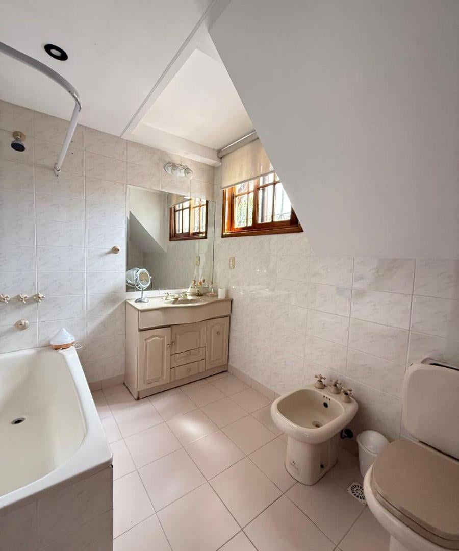Foto de Excelente Casa en Barrio Parque Saavedra, imagen 3
