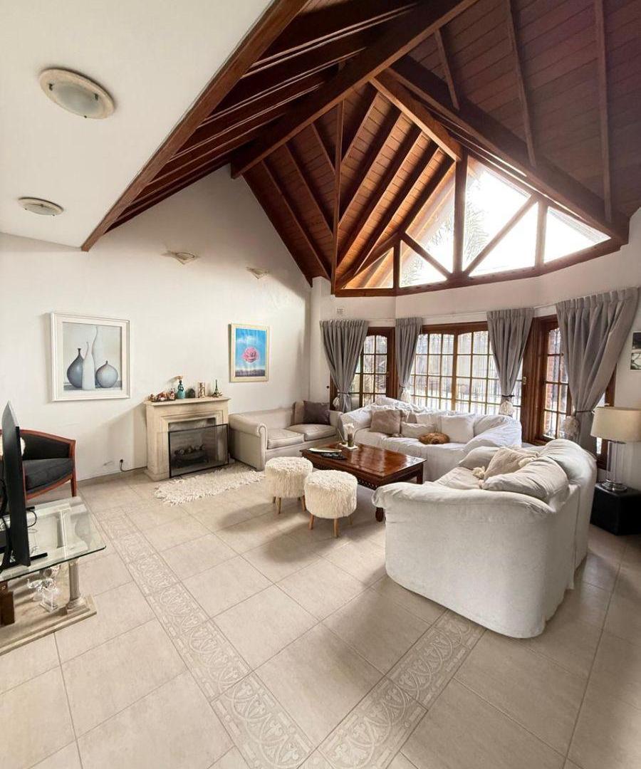Foto de Excelente Casa en Barrio Parque Saavedra, imagen 5