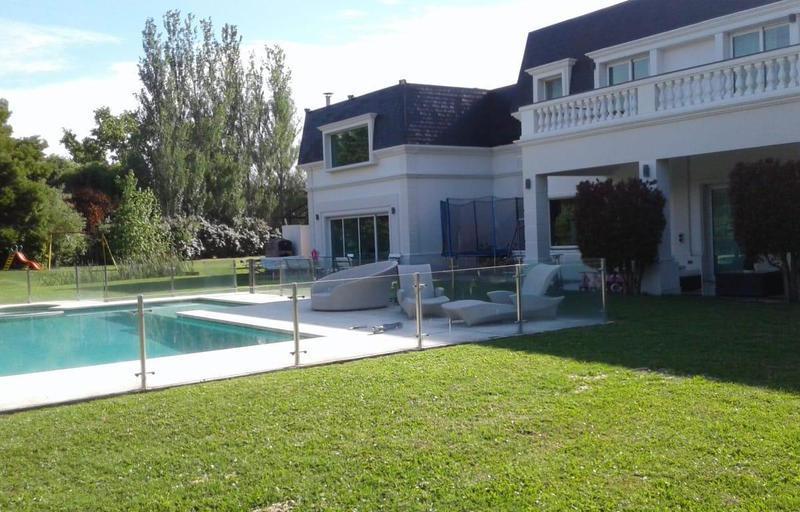 ESPECTACULAR!! CHALET DE ESTILO 1600 M²  VISTA AL GOLF