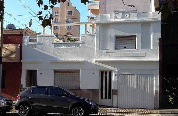 CENTRO DE LANUS ESTE, APTO USO COMERCIAL, PROFESIONAL ó VIVIENDA!!