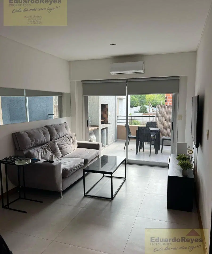 Departamento tipo duplex con cochera en venta 3
