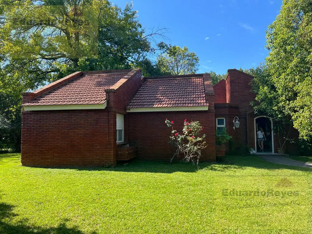 Casa en VENTA ó ALQUILER Country El Paraíso 1