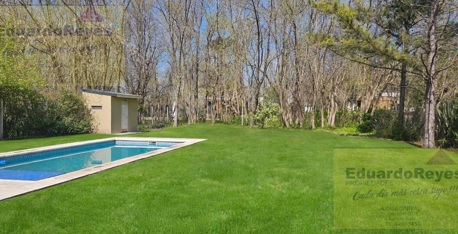 Foto de Casa en venta con pileta en Parque Las Naciones, imagen 2