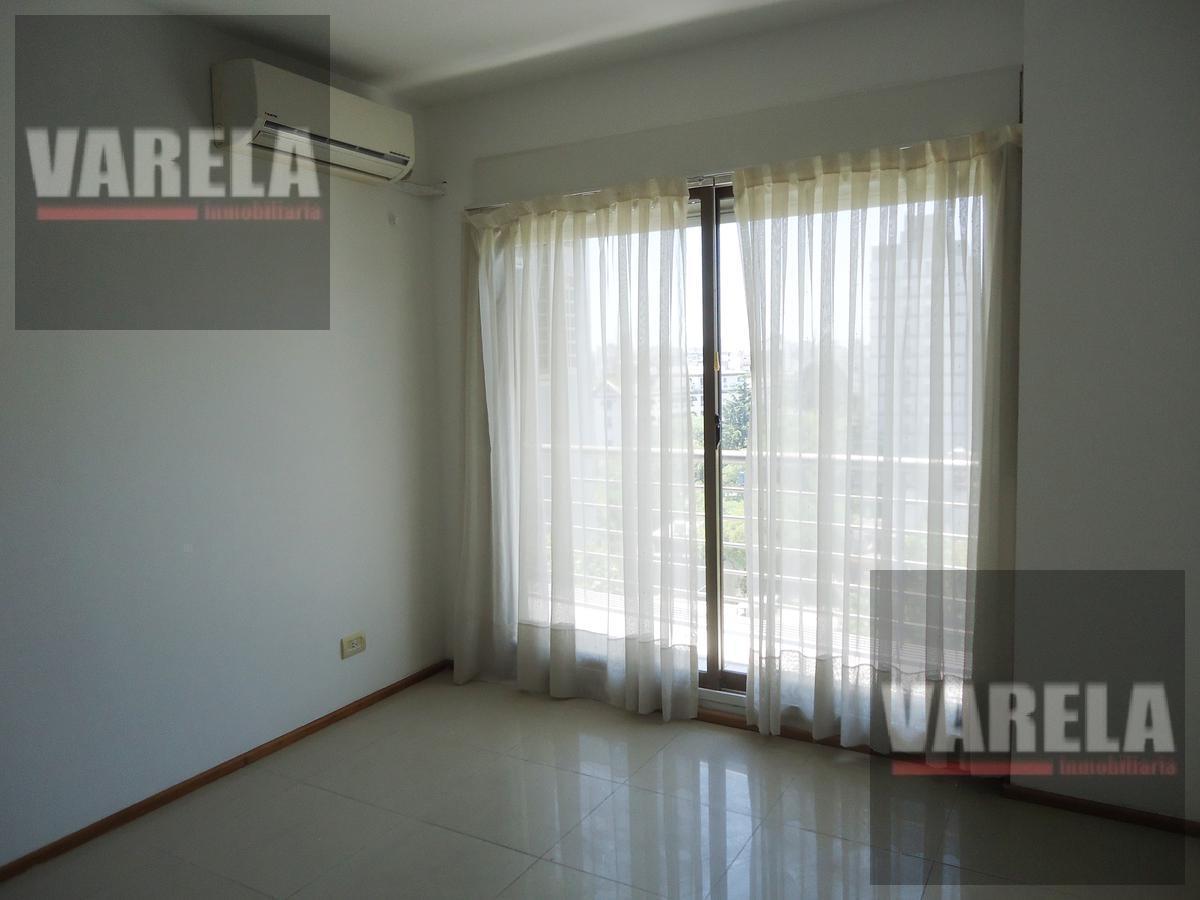 Foto de Av. Diaz Vélez 4600 P.9° Se vende C/RENTA- 2 amb. Fte. c/balcón, imagen 3