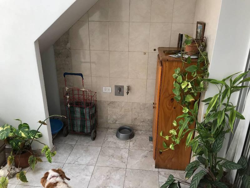 Hortiguera 1800 Pque. Chacabuco Excelente Casa de 5 Ambientes con Terraza 4