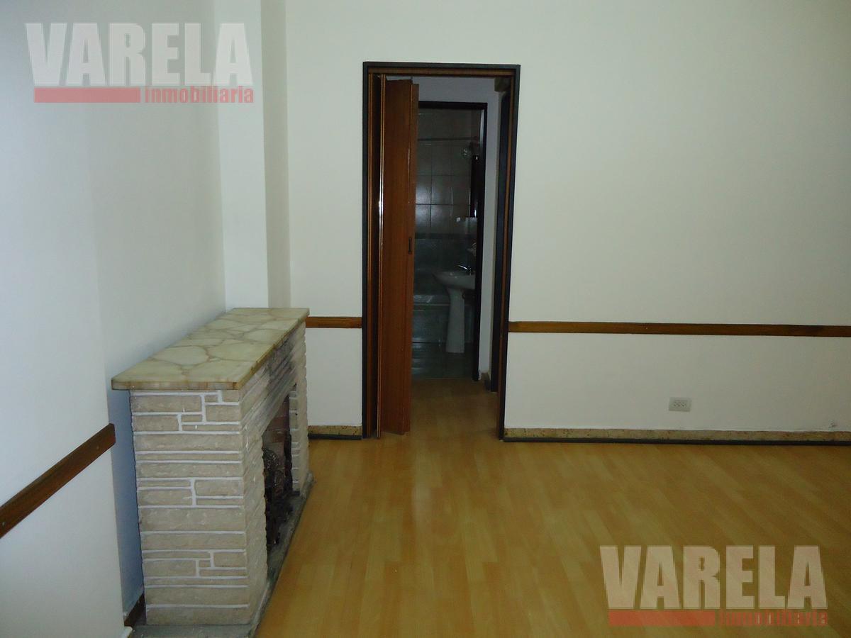 Juan B. Justo 5300 P1° Villa Gral. Mitre 2 Amb. Interno C/ Patio. con Renta. Oportunidad! 4