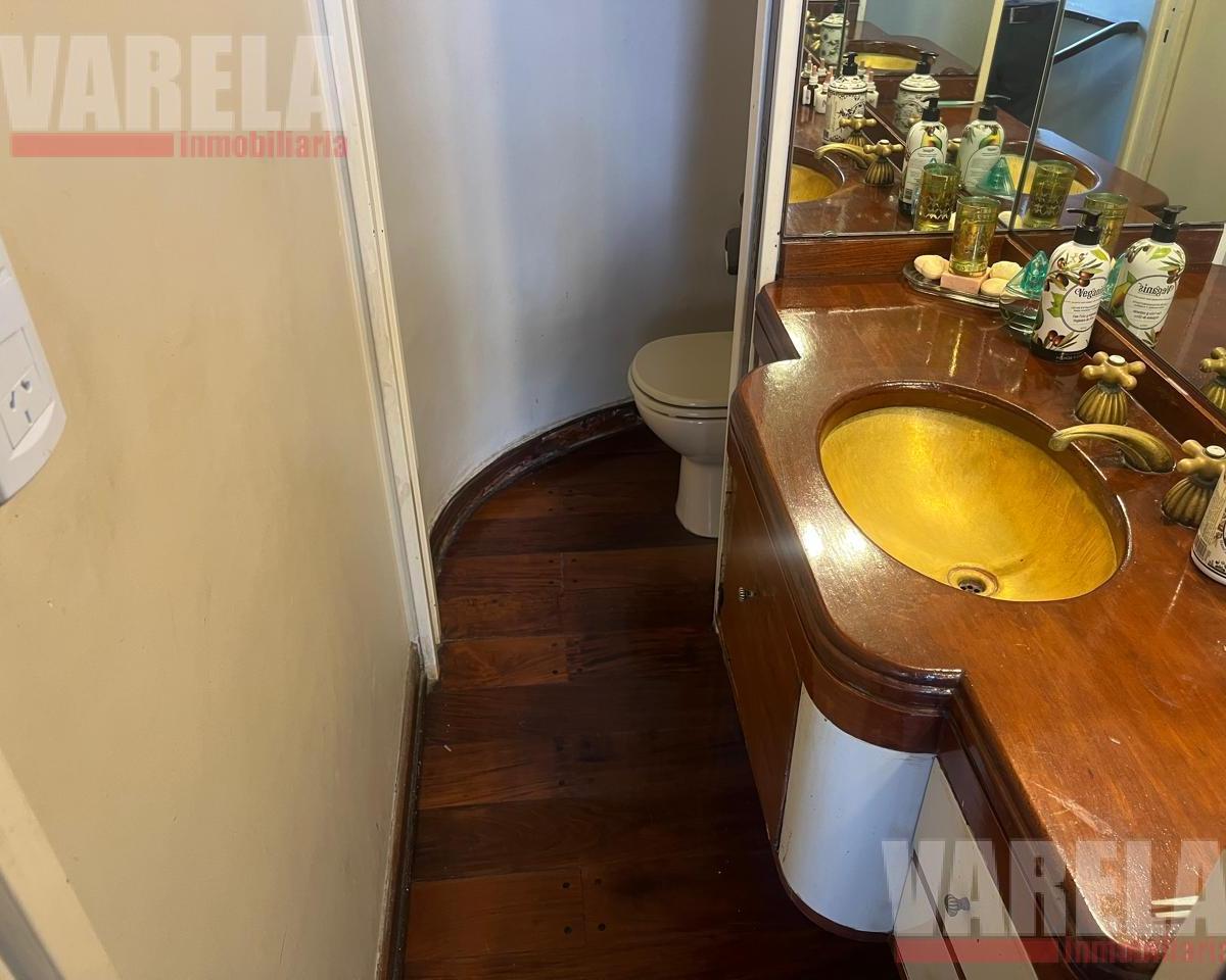 Casa en Venta en Caballito - 3 Plantas - 6 Amb. Patio y Pileta Climatizada U$s 580.000 5