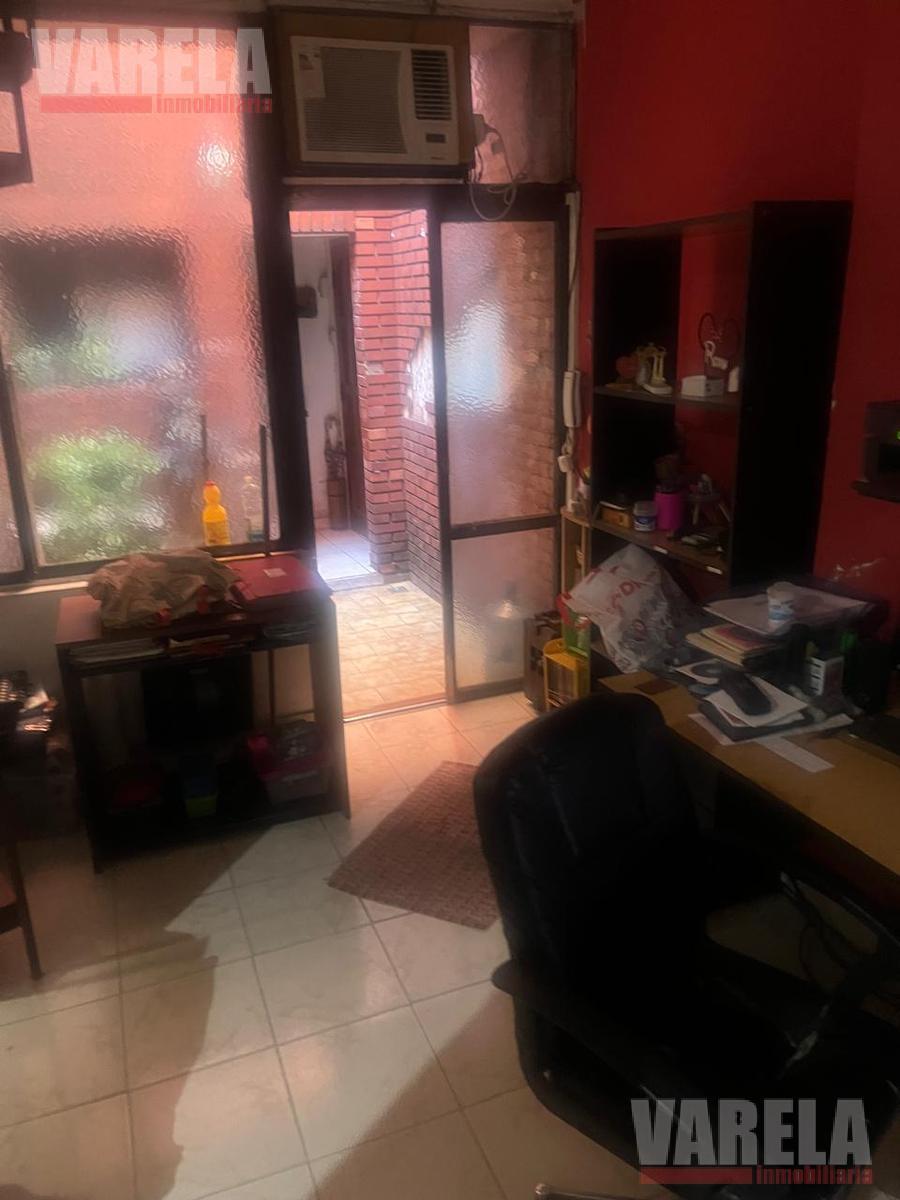 Departamento PH por Pasillo 3 Amb. C/patio y Terraza - Contrafrente U$s 67.000 2