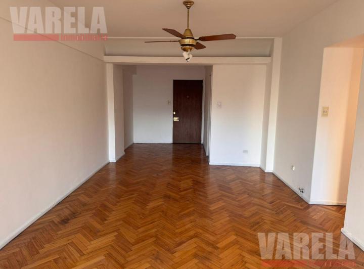 Departamento 3 amb. con balcón en Alquiler en Caballito- Piso 4°Alquiler$ 1.000.000 Exp.$200.000 2