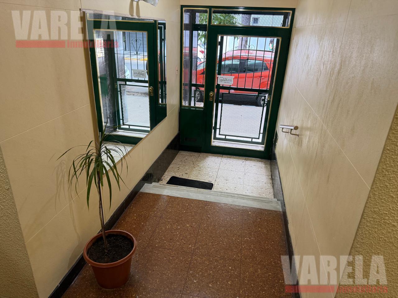 Foto de Departamento en Caballito Primer Piso por escalera Apolinario Figueroa, imagen 2