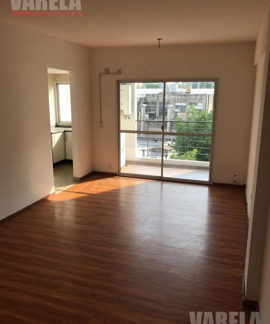 Foto de Departamento en Venta 3 amb. ContraFrente 3° Piso c/Balcón V.Devoto u$s, imagen 1