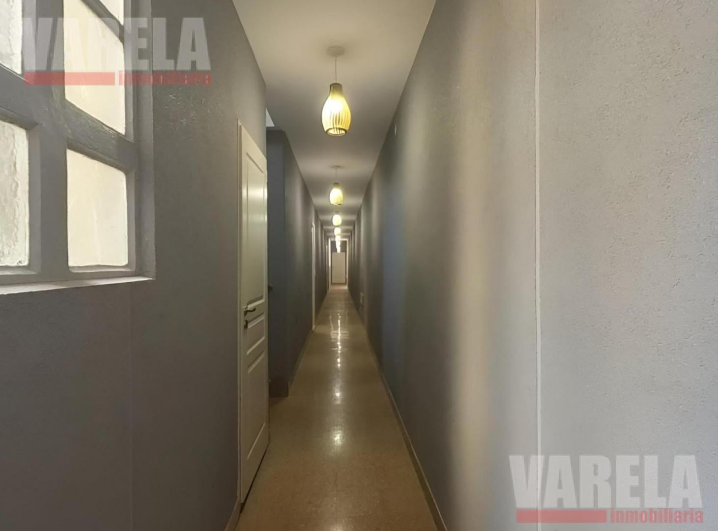 PH Apto Credito! 4 ambientes Primer Piso. c/baños, patio y Terraza .Bajas Expensas. u$s 230.000