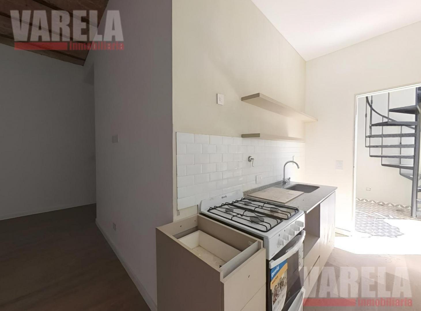 Foto de PH Apto Credito! 4 ambientes Primer Piso. c/baños, patio y Terraza, imagen 5