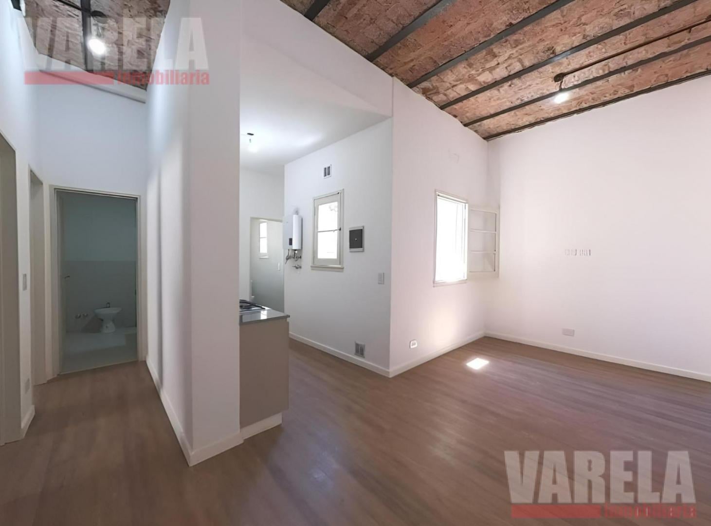 Departamento Apto Credito! Reciclado- 3 amb-Primer Piso c/Terraza propia .Bajas Expensas.u$s128.000