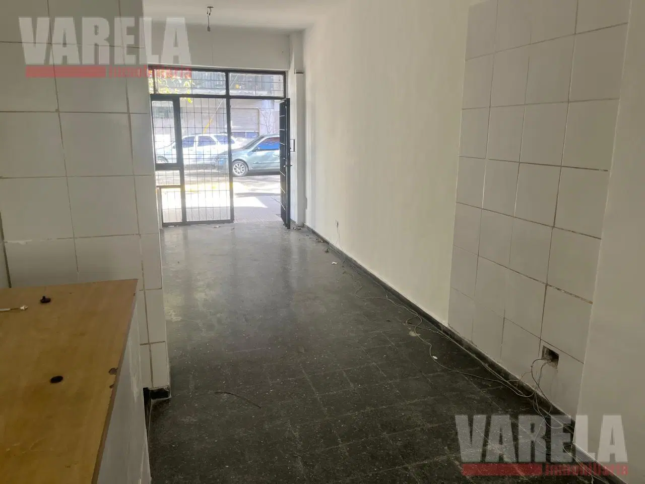 Treinta y Tres Orientales 994 Local 3x10 mts. más Patio y Subsuelo. 3