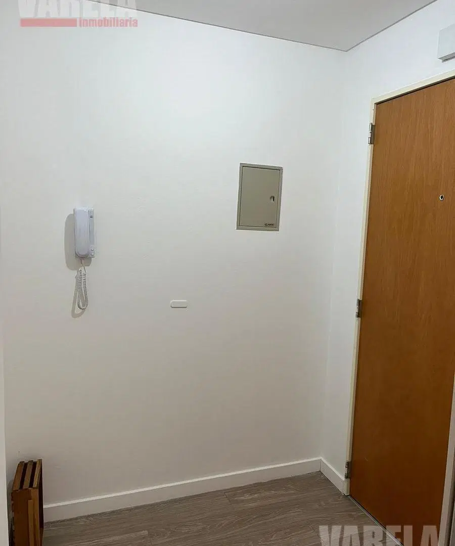 Departamento en JuanaAzurduy 2400 Piso 5°Monoambiente al frente c/Balcón Alquiler$650.000Exp$250.000 3