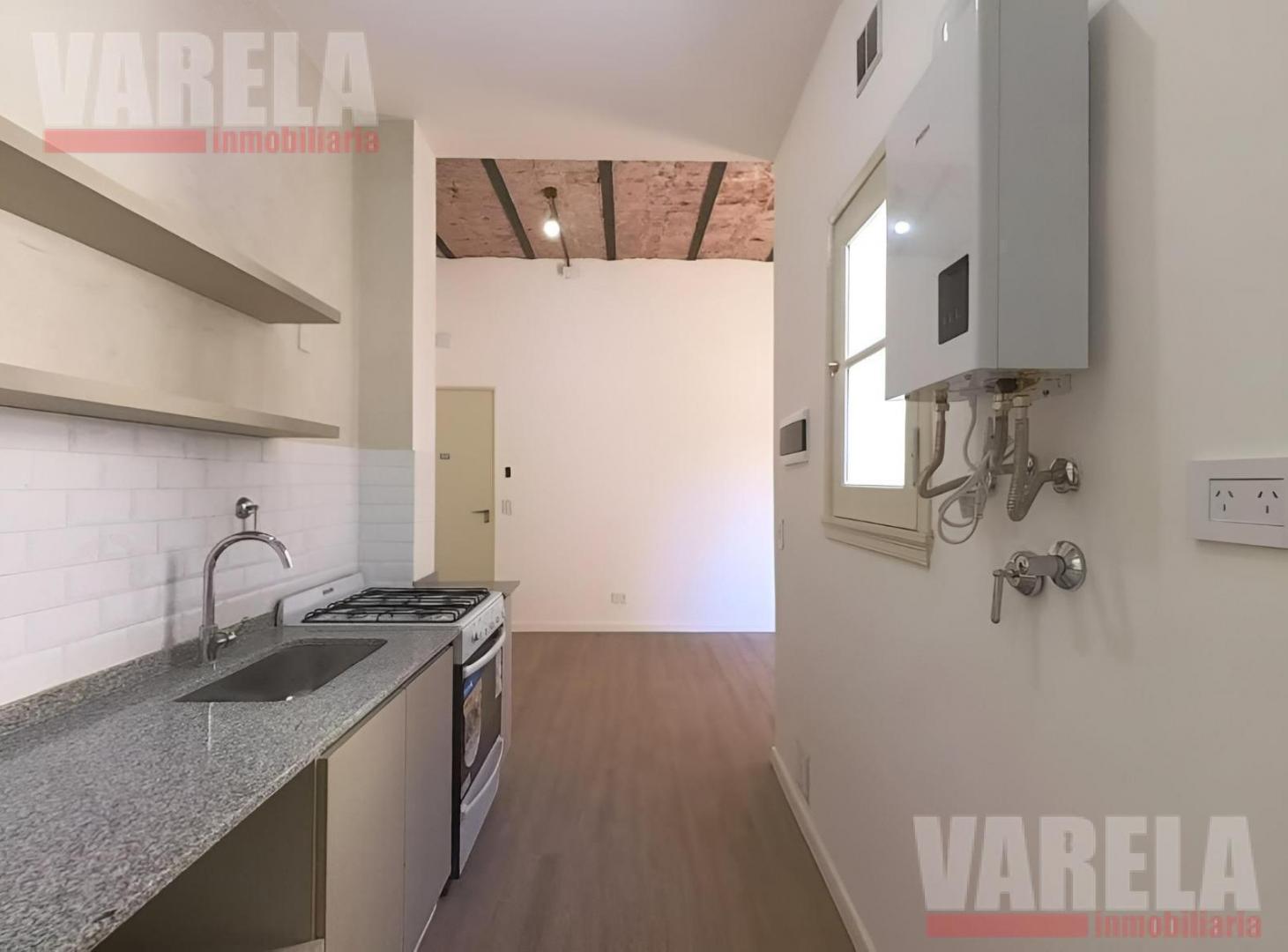 PH Apto credito Reciclado a Nuevo! 3 amb-Primer Piso c/Terraza propia .Bajas Expensas.u$s128.000