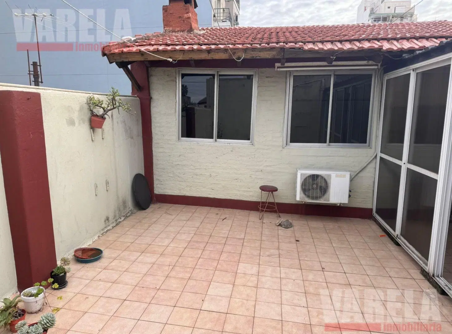 Ph en Alquiler Sin Expen. 1°Piso por Escalera 2 amb c/ Patio y Quincho $850.000 4