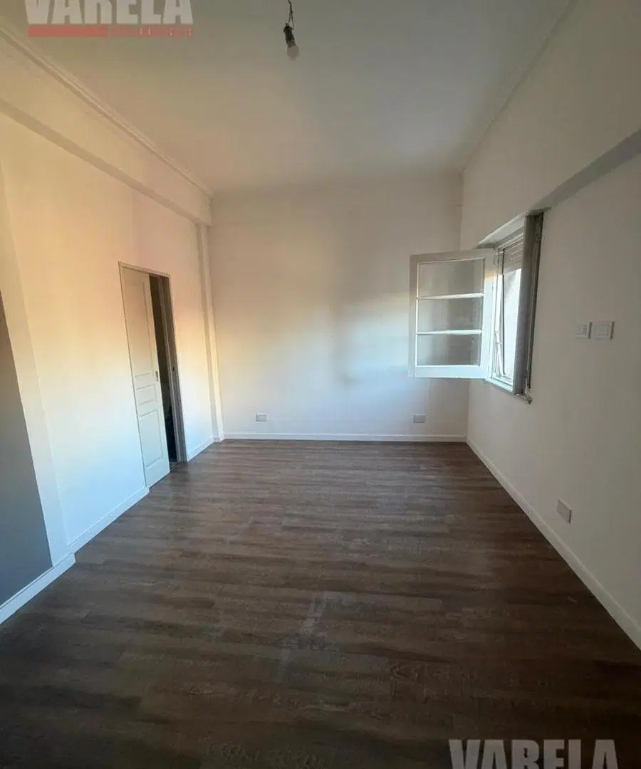 Departamento Monoambiente Alquiler San Jose al 500 Piso 4° Al frente-Monserrat Alquiler$550.000 2