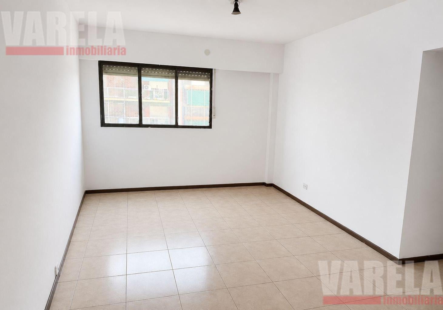 Departamento en Venta 4 amb. Piso 3° x Escalera- San Pedrito 300-Flores U$S 68.000
