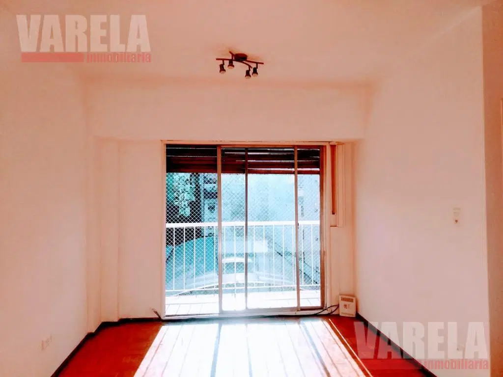 Departamento en Alquiler Monoamb. c/balcón en Moldes al 1900 3