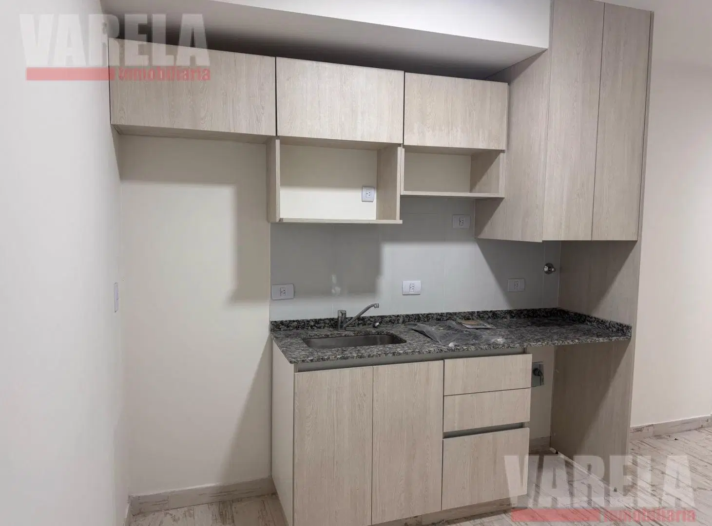 Departamento A Estrenar en Alquiler 1°Pisoc/Balcón-Flores JoseBonifacio 3025 Alq$500.000 Expen$70.00 2