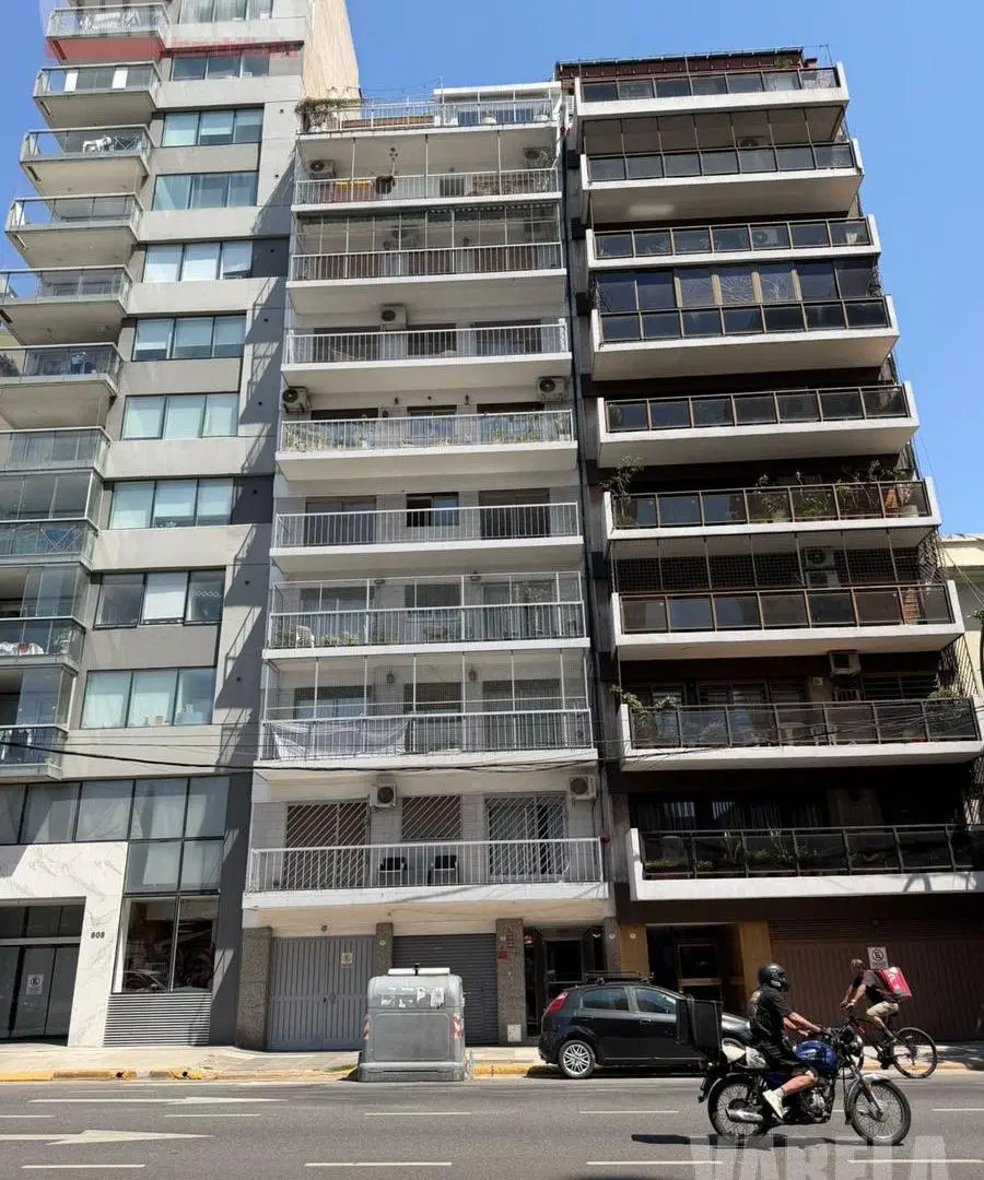Departamento en Alquiler 4amb.c/Balcon Av.Angel Gallardo 600.Piso7°Alquiler$1.500.000 Exp.$ 250.000 2