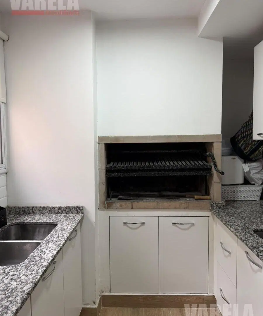Departamento en Venta Piso 10° Al frente Semi Piso 3 amb c/Cochera fija u$s 165.000 4
