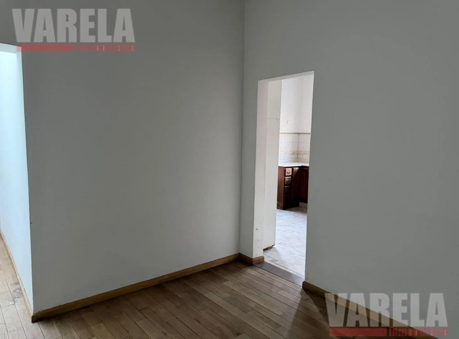 PH tipo Casa en Almagro Sanchez de Loria 700 6 amb. c/Garage Entrada Indep. Pileta y Jardin u$s 320. 8