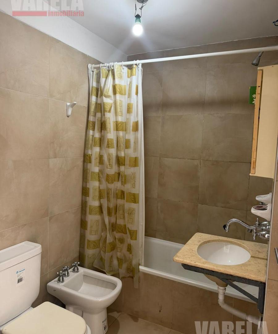 Foto de Departamento en Alquiler en V.Puerreydon Monoambiente al frente, imagen 2