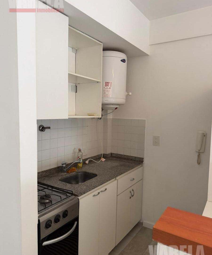 Foto de Departamento Monoambiente Ctfrente c/BalcónFrances Av.Boedo Piso 8° Alquiler$500.000Expensas$145.000, imagen 1