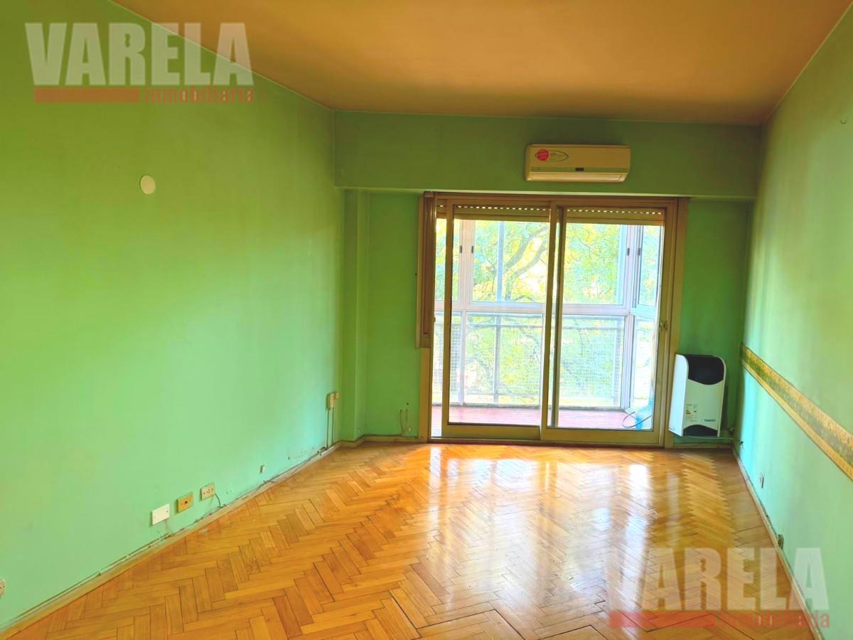 Foto de Departamento en Venta Warnes 100 Piso 5° 3 amb. Al frente c/Balcón con, imagen 4