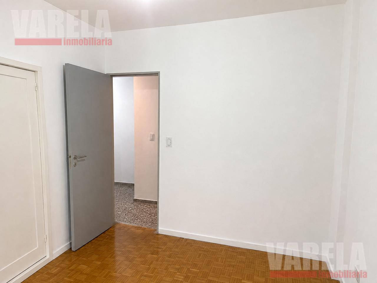 Foto de Departamento en Alquiler 2 amb. Maza 1100 Piso 3° Al frente c/Balcón, imagen 2