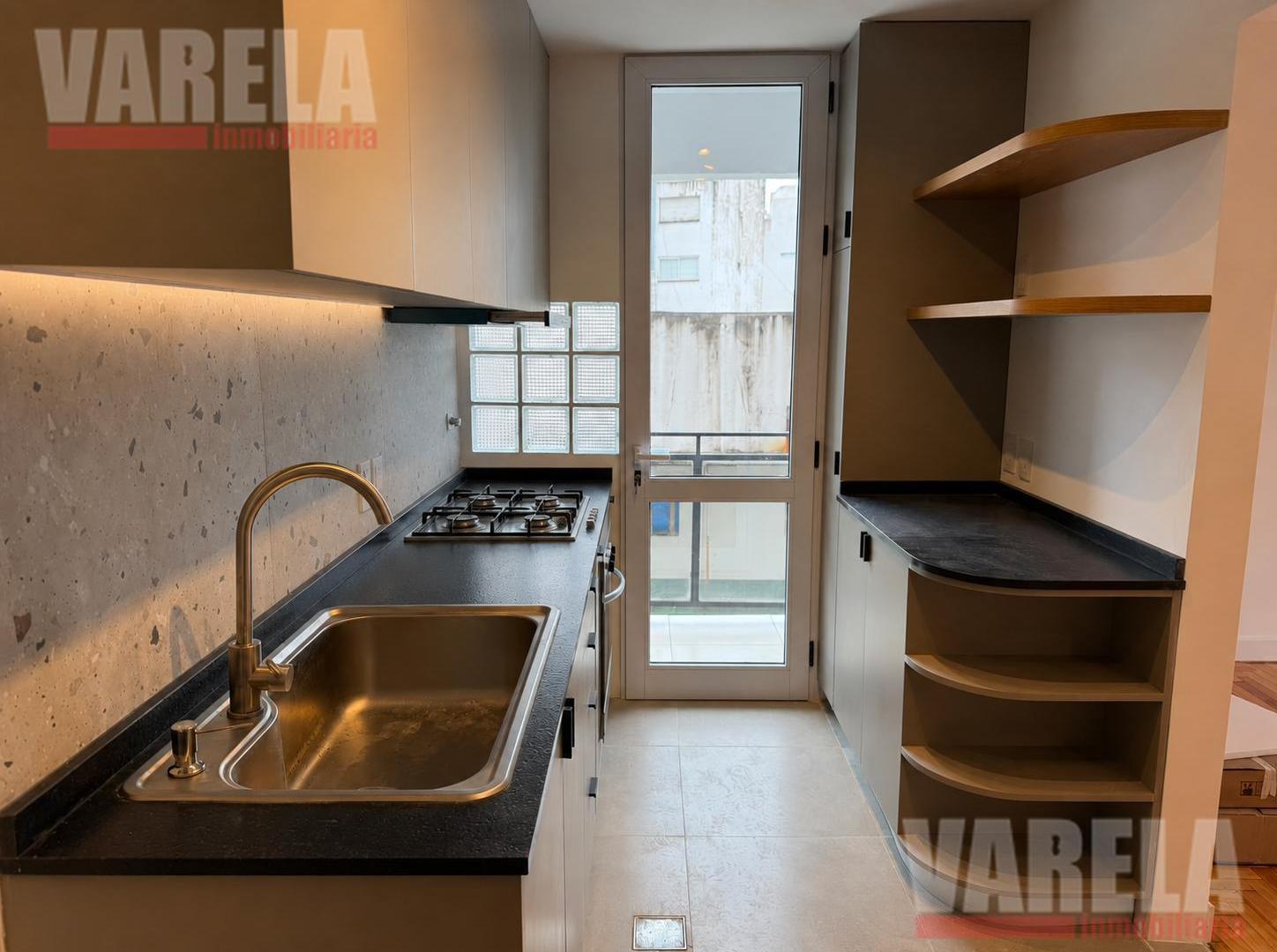 Foto de Departamento en Alquiler 3amb.Contrafrente c/balcón-Cochera, imagen 3