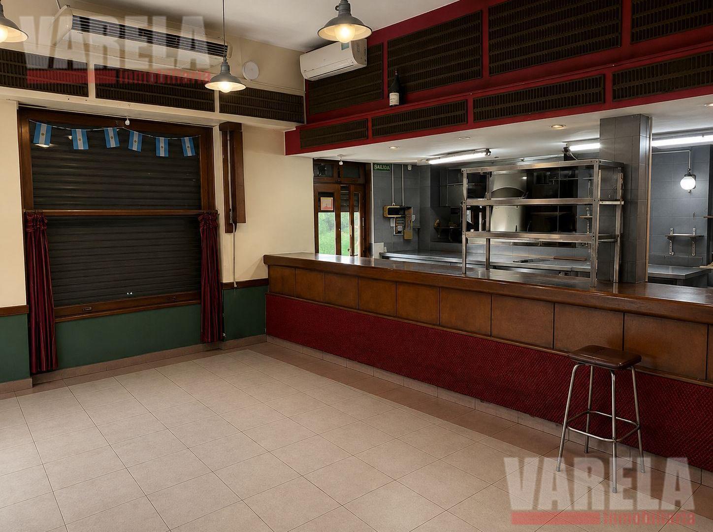 Foto de Local Apto Todo Rubro - Ideal Gastronomia 150mts - Av. Angel Gallardo, imagen 2