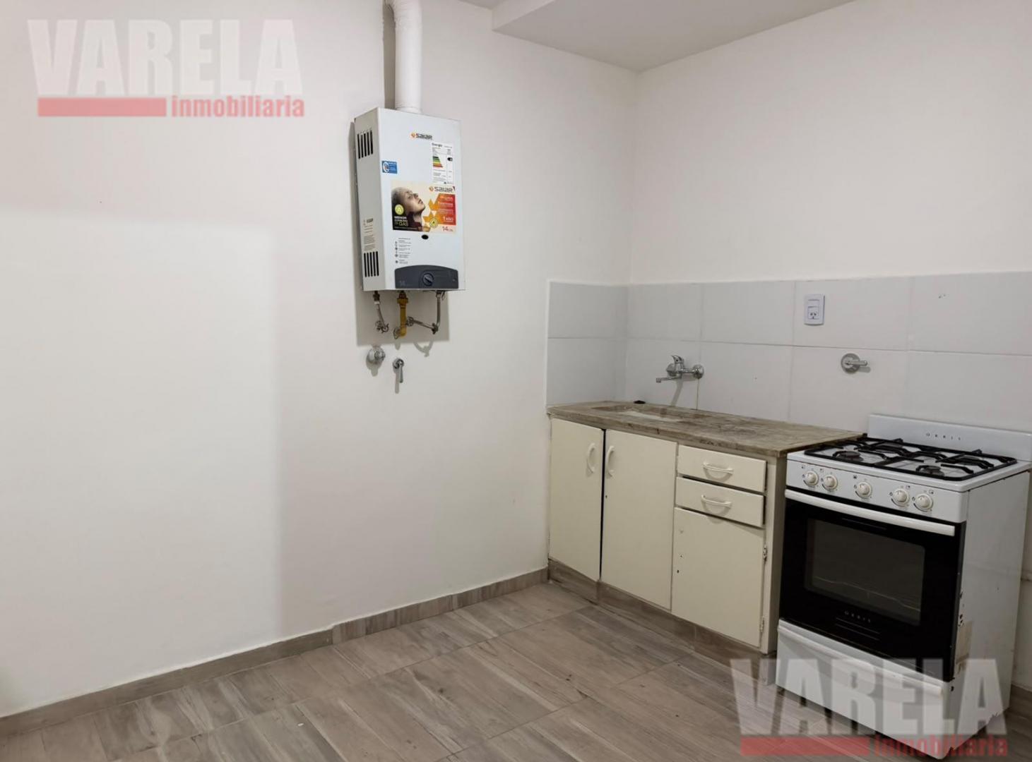 Foto de Departamento en Alquiler Monoambiente en c/ Patio en Planta Baja, imagen 2