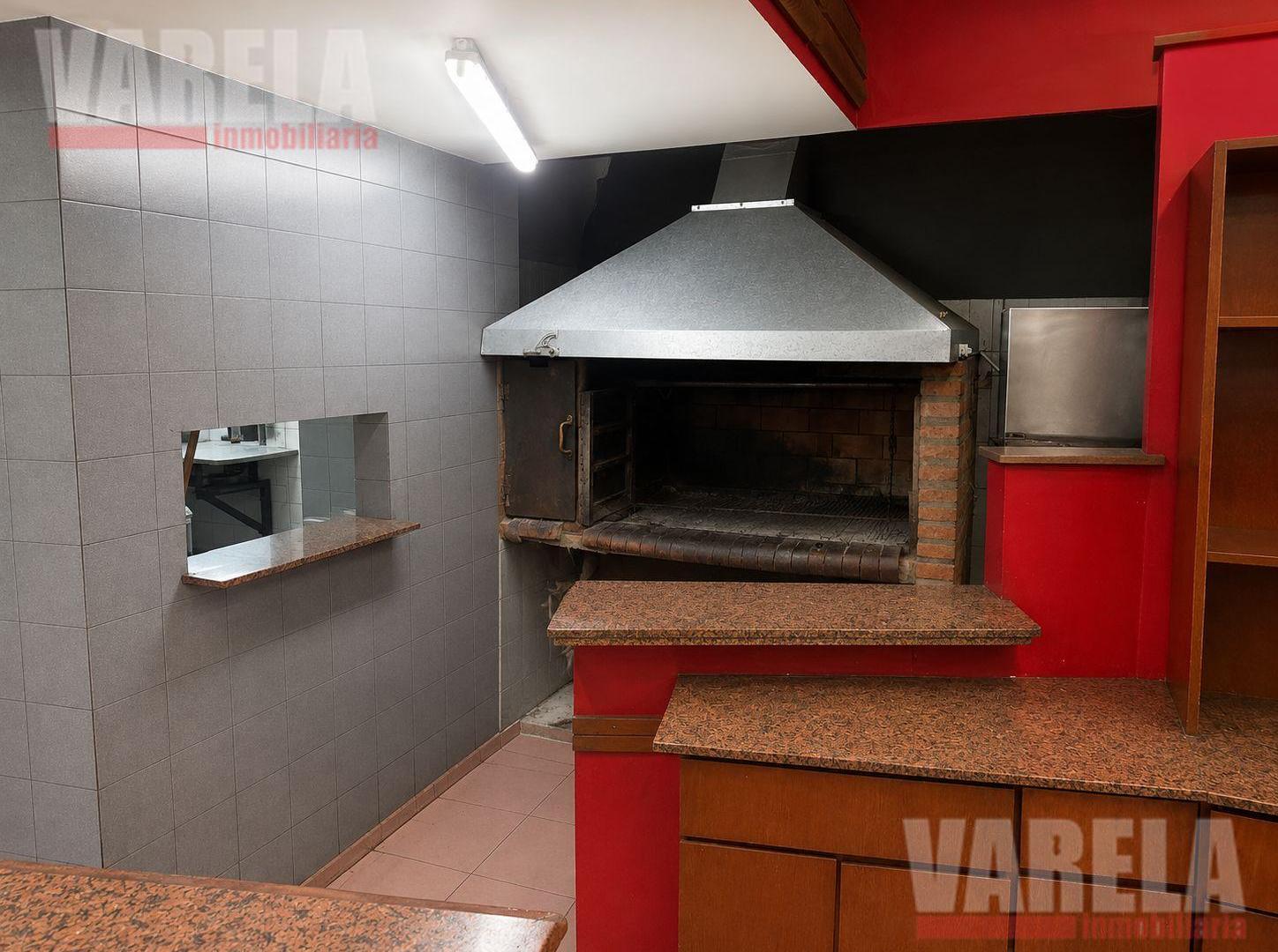 Foto de Local Apto Todo Rubro - Ideal Gastronomia 150mts - Av. Angel Gallardo, imagen 2