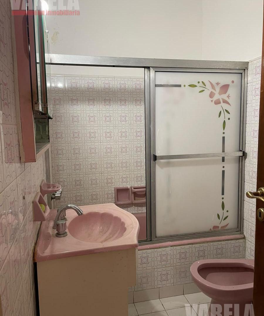 Foto de PH 3 amb. 1° Piso x Escalera c/Patio y Parrilla en Gregorio Laferrere, imagen 3