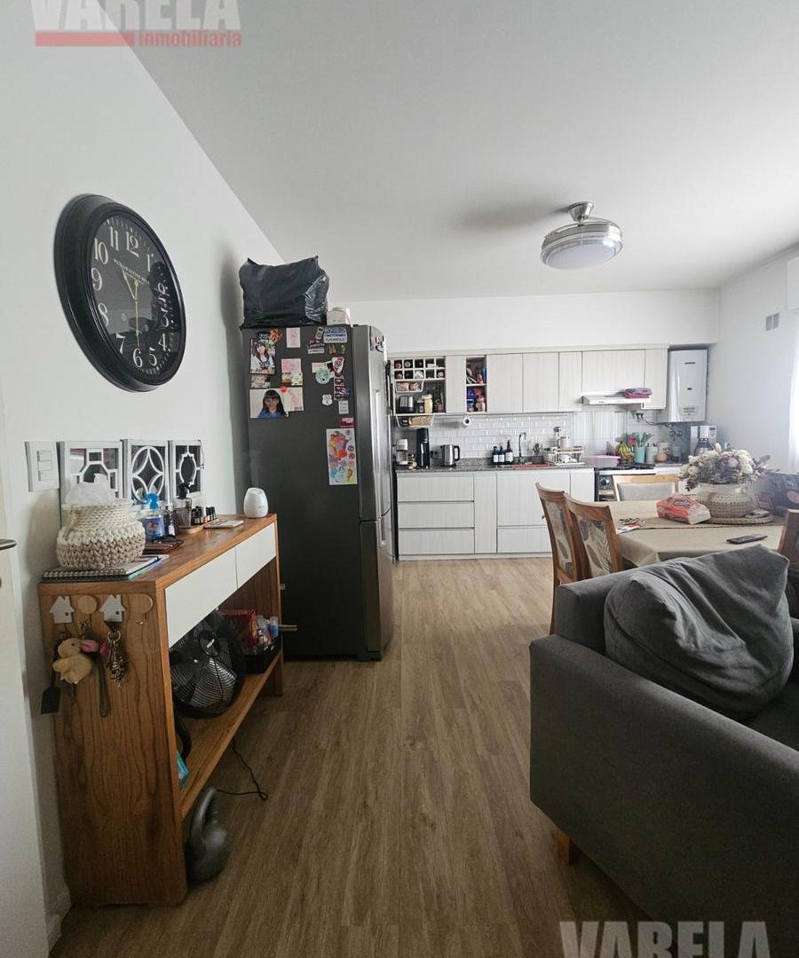 Foto de PH en Venta Yerbal al 6000 - 4 amb 1° Piso por Escalera con balcón y, imagen 4